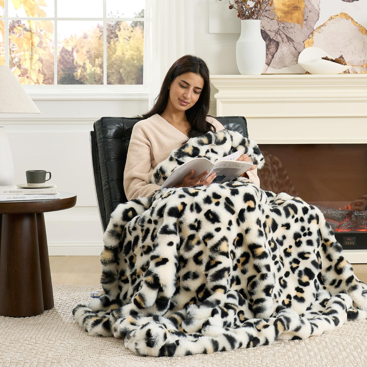 Cozy Bliss micromink interior provides silky warmth without overheating.