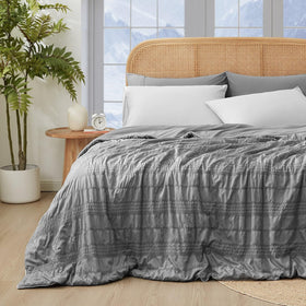 Cozy Bliss Seersucker Comforter double-sided design for versatile sleep comfort