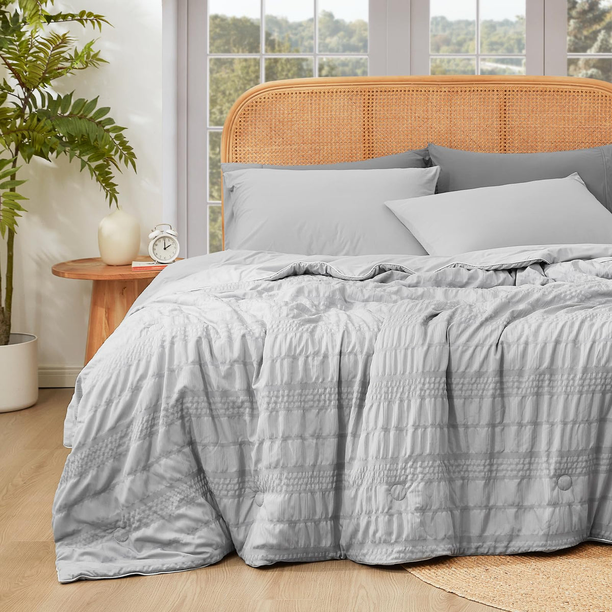 Cozy Bliss Seersucker Cooling Comforter Queen front view with two-sided cooling design for hot sleepers