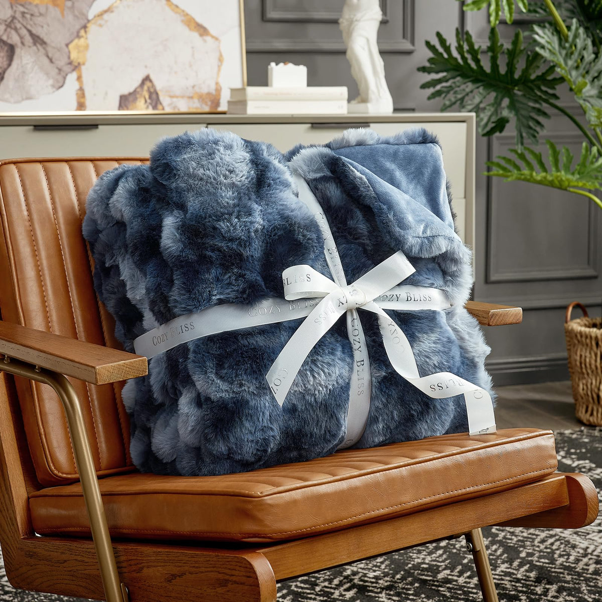Cozy Bliss micromink interior provides silky comfort on chilly evenings.