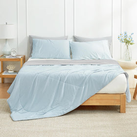 Cozy Bliss soft summer blanket close-up texture highlighting lightweight, plush comfort.