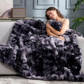 Cozy Bliss triple-anti fleece fabric resists fading, shedding, static