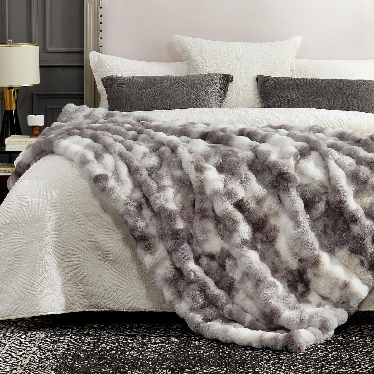 Cozy Bliss triple-anti fleece fabric resists fading and static.