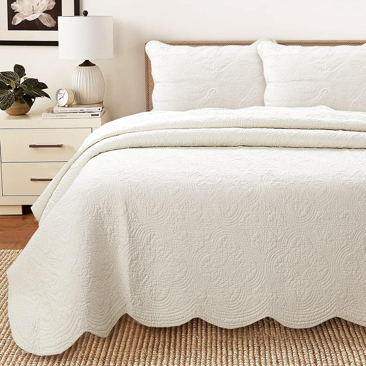 Cozy Line Home Fashions medallion quilt ivory—oversized king coverage for deep mattresses.