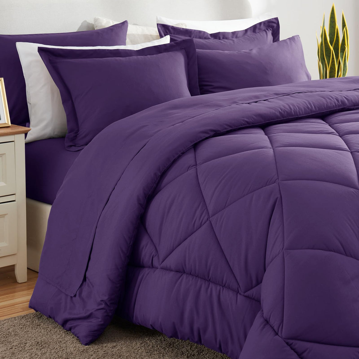 CozyLux all-season microfiber bedding stays breathable year-round