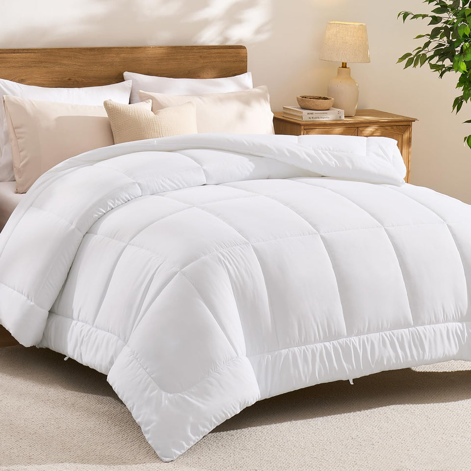 CozyLux queen comforter with box-stitch keeps filling evenly for lasting warmth.