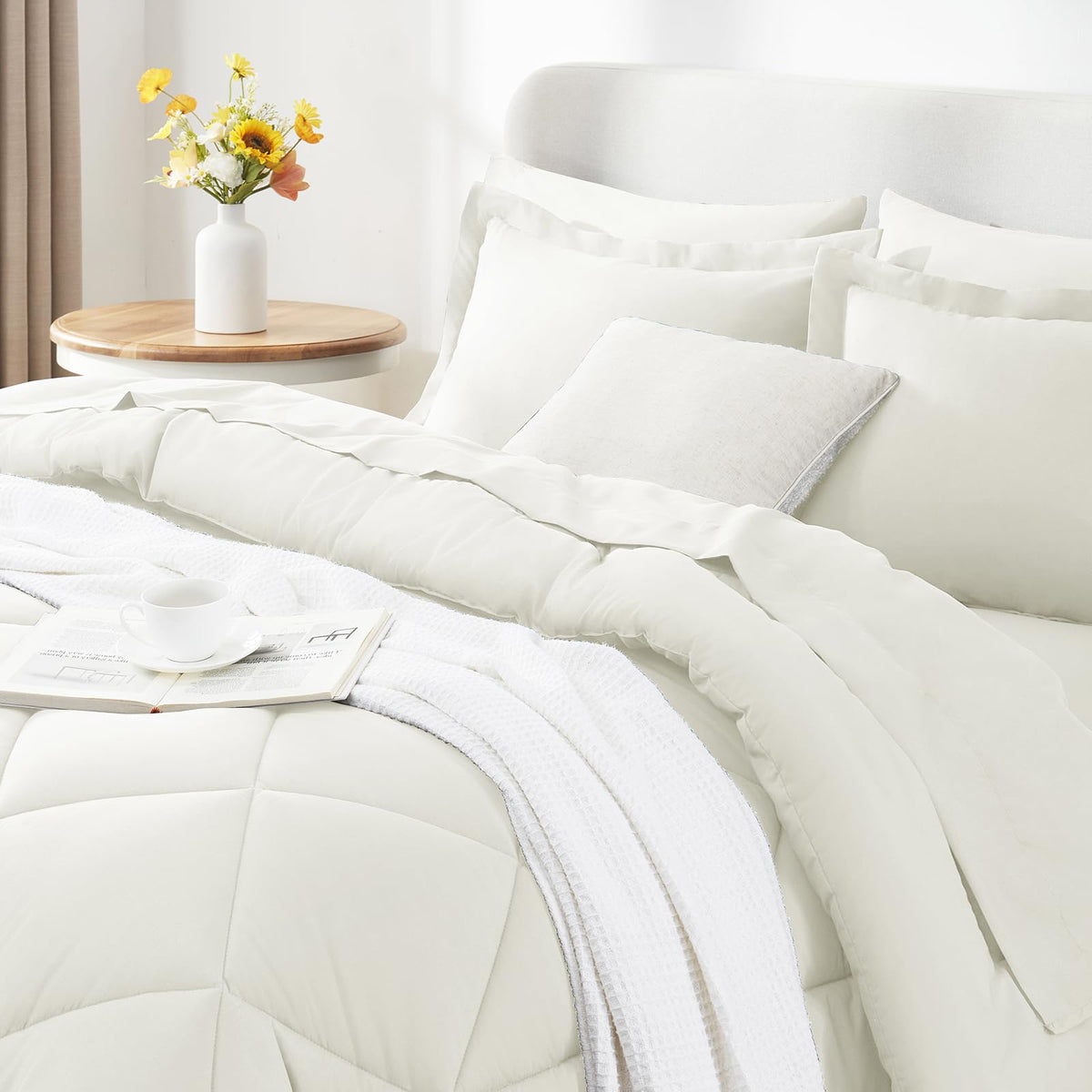 CozyLux deep-pocket fitted sheet up to 14 inches keeps sheets secure
