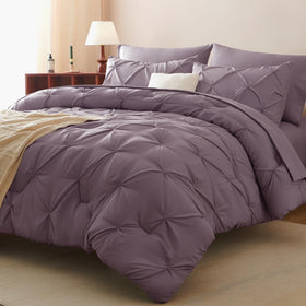 CozyLux durable stitching keeps the comforter neatly in place.
