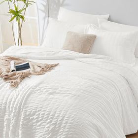 CozyLux fitted sheet 39x75 with deep pocket stays in place