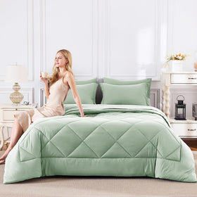CozyLux flat sheet and pillowcases complete the bed-in-a-bag set