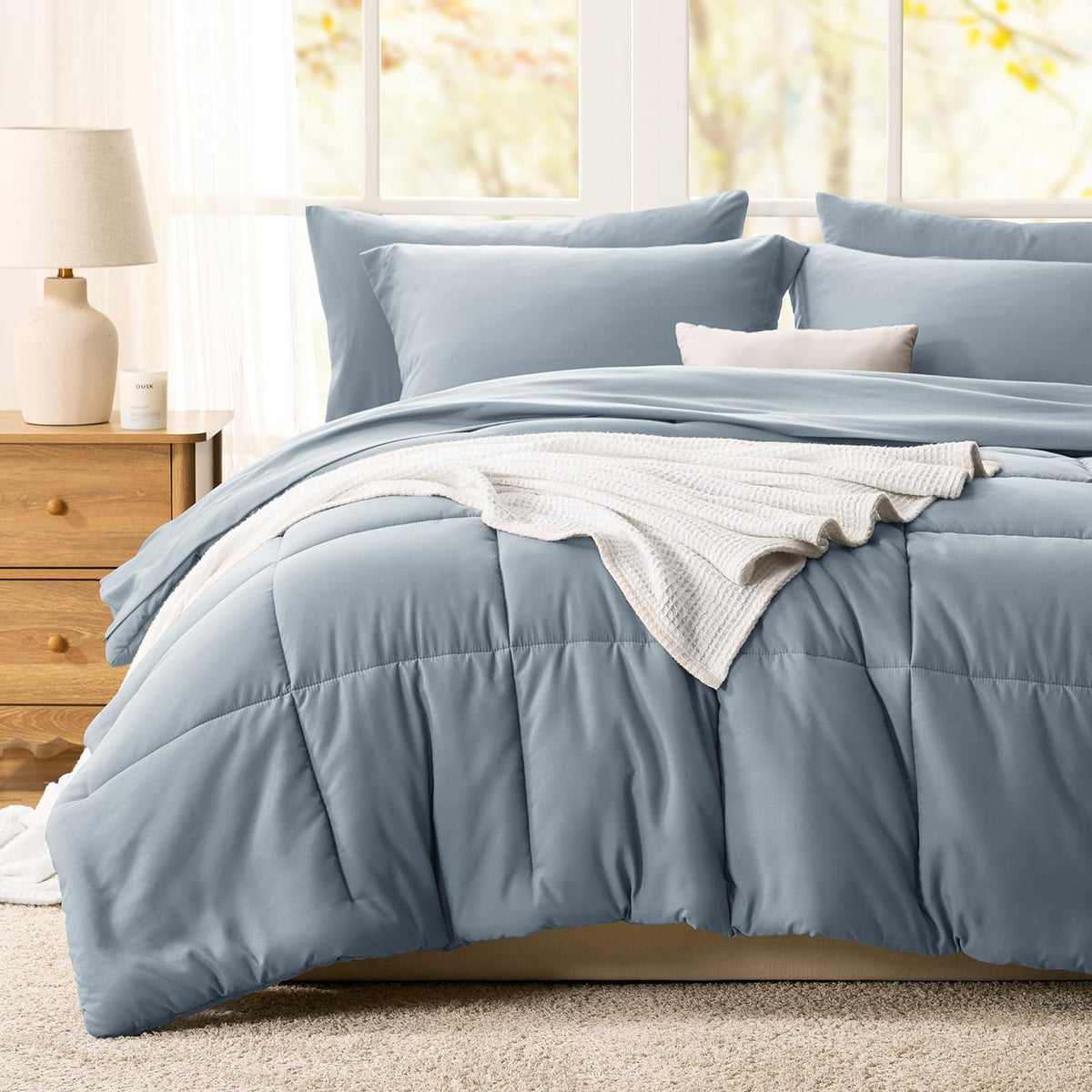 Color options display showing decor-friendly hues.