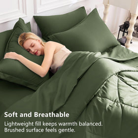 CozyLux comforter detailing box stitching for secure fill