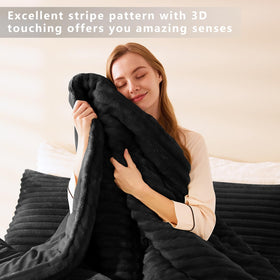 CozyLux plush pillowcases 20x26 highlight bundled bedding for queen beds.