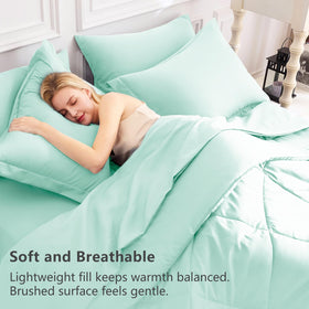 CozyLux elastic deep-pocket fitted sheet secures mattress up to 14 inches