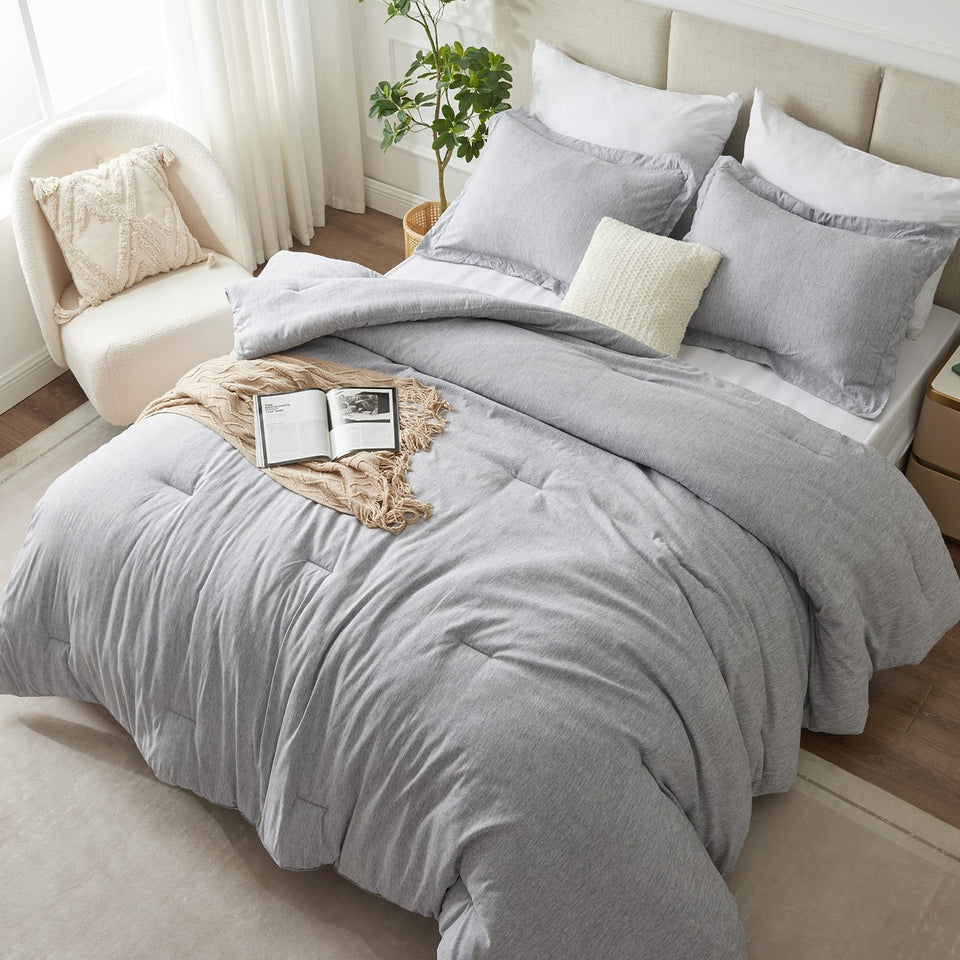 CozyLux queen comforter set packaging shows compact storage with a vacuum bag