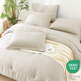 CozyLux comforter stitching detail highlights durability and even weight distribution for year-round comfort.