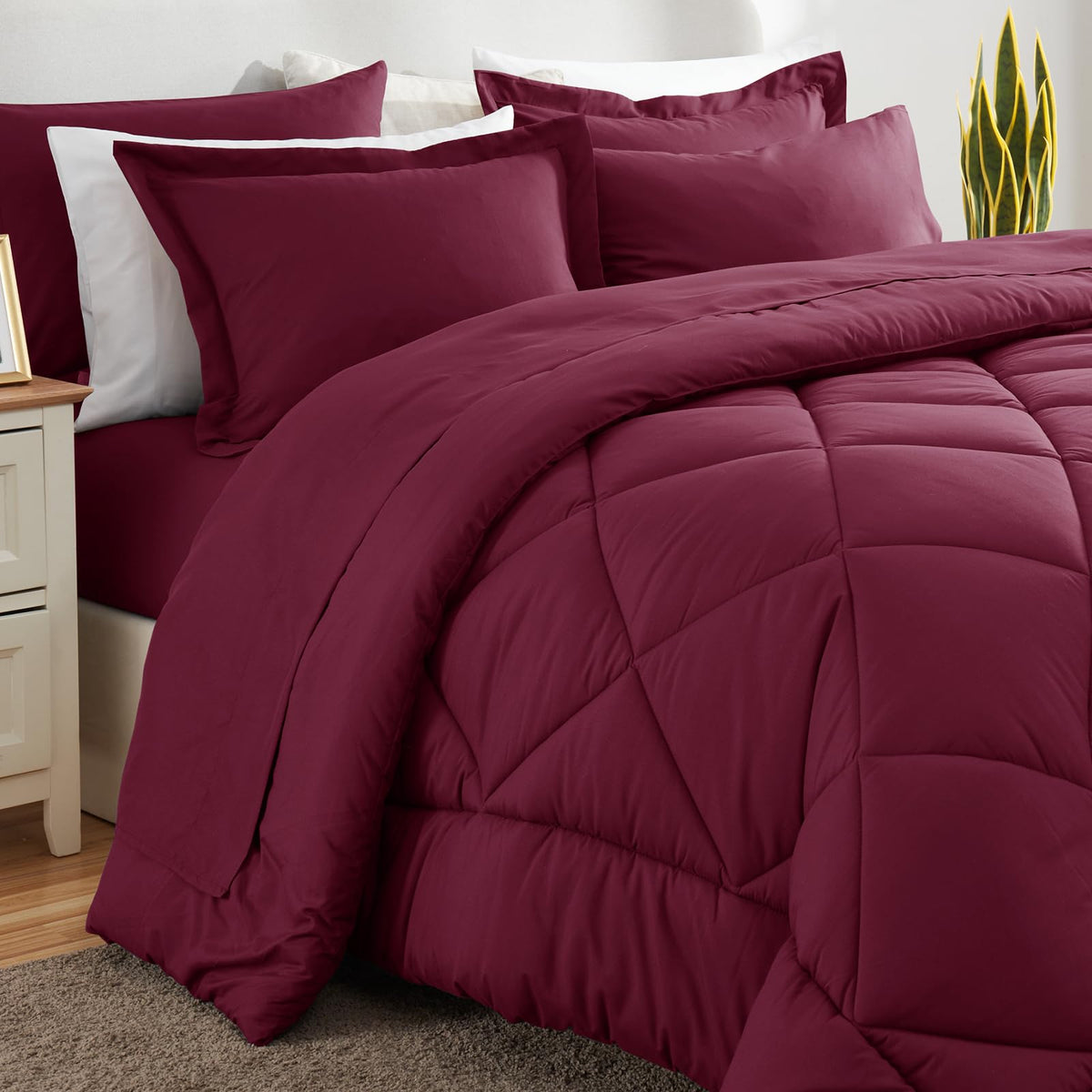 CozyLux fitted sheet 60 by 80 plus 14 inches ensures a snug fit.