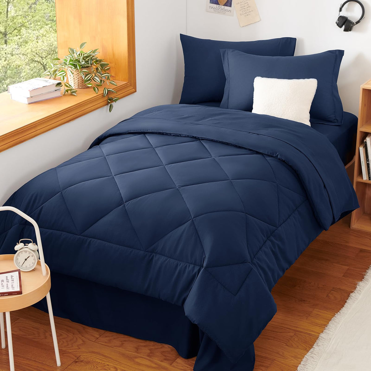 CozyLux Twin XL all-season comfort suitable for dorm rooms year-round