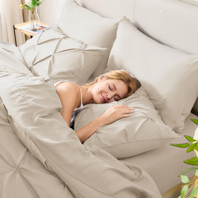 CozyLux vacuum bag packaging helps restore loft after unpacking.