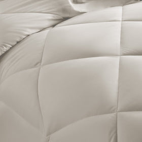CozyLux vacuum-pack packaging keeps items compact for storage.