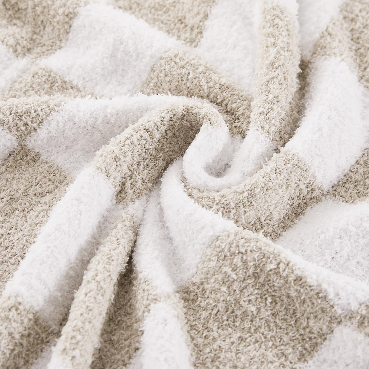 Cozzenity checkered throw blanket machine-washable for easy care