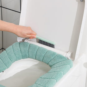 Cq Acrylic holder provides compact storage for bathroom tools