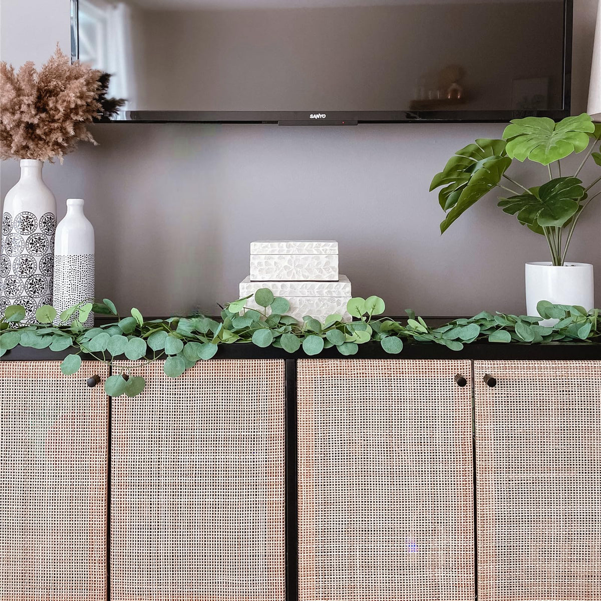 CQURE eucalyptus garland outdoor balcony setup