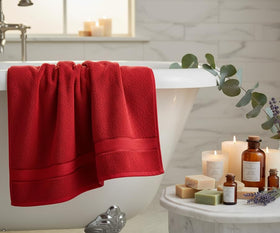 Craftberry red towel set close-up of absorbent, lightweight weave.