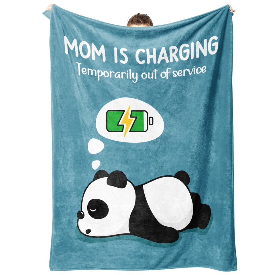 Craftique mom gift blanket close-up shows ultra-soft microfiber texture for comforting evenings.