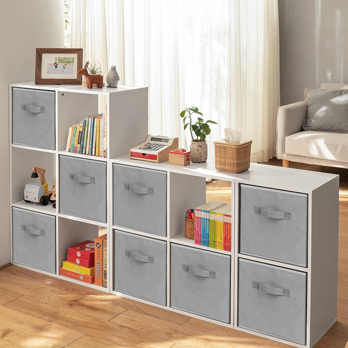 Criusia durable storage cubes with thick boards support long-lasting use.