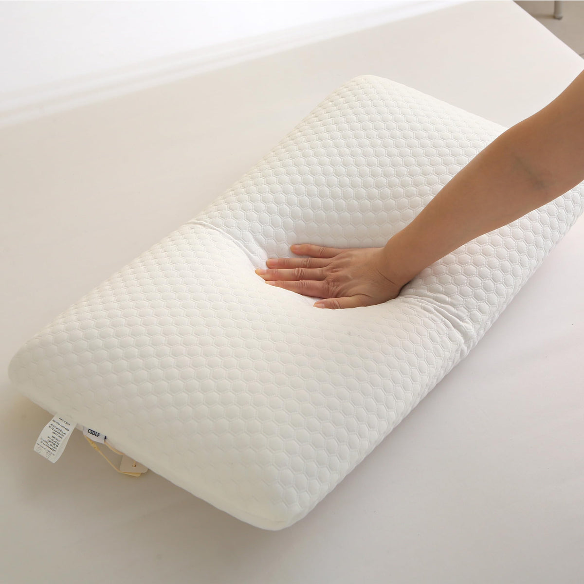 Ergonomic neck support from CSDLF memory foam pillow for better alignment
