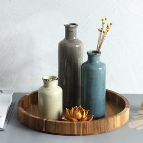 CUCUMI distressed ceramic vases suitable for wedding centerpieces and decor.