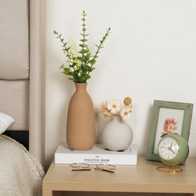 CUCUMI vase-7: large vase makes a statement with fresh or faux stems.