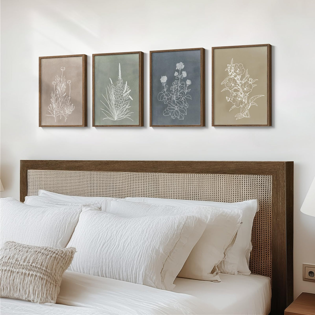 Cuspin vintage rustic frame highlights line-drawn plants in cozy spaces.
