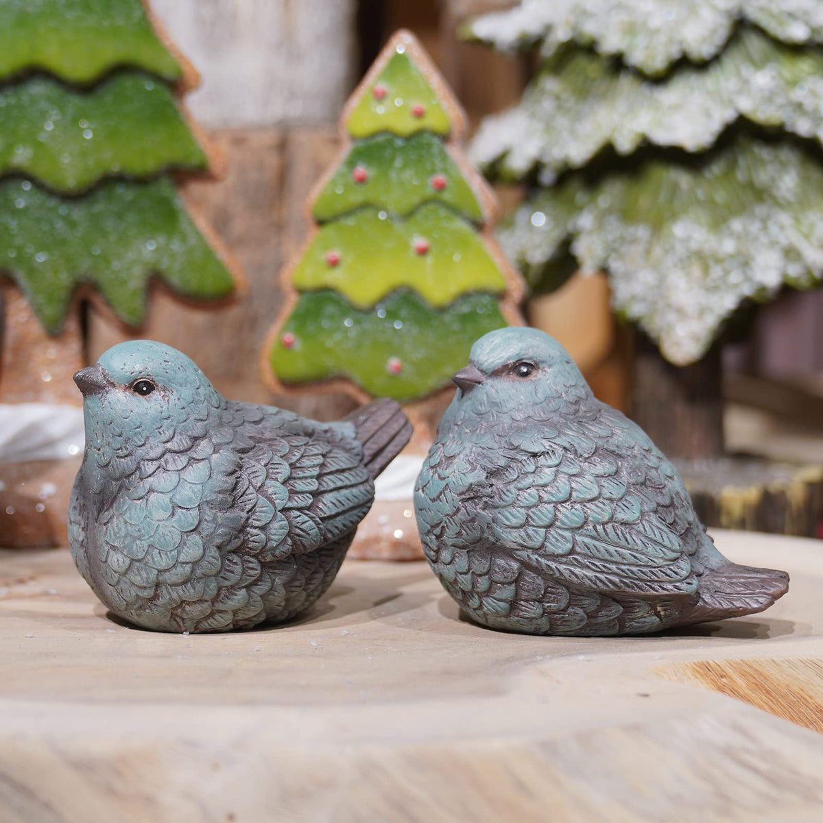 Cynkeyee bird decor accessory adds subtle charm.