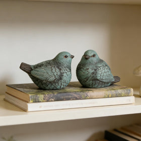 Cynkeyee two-piece bird statues add elegant tabletop decor.