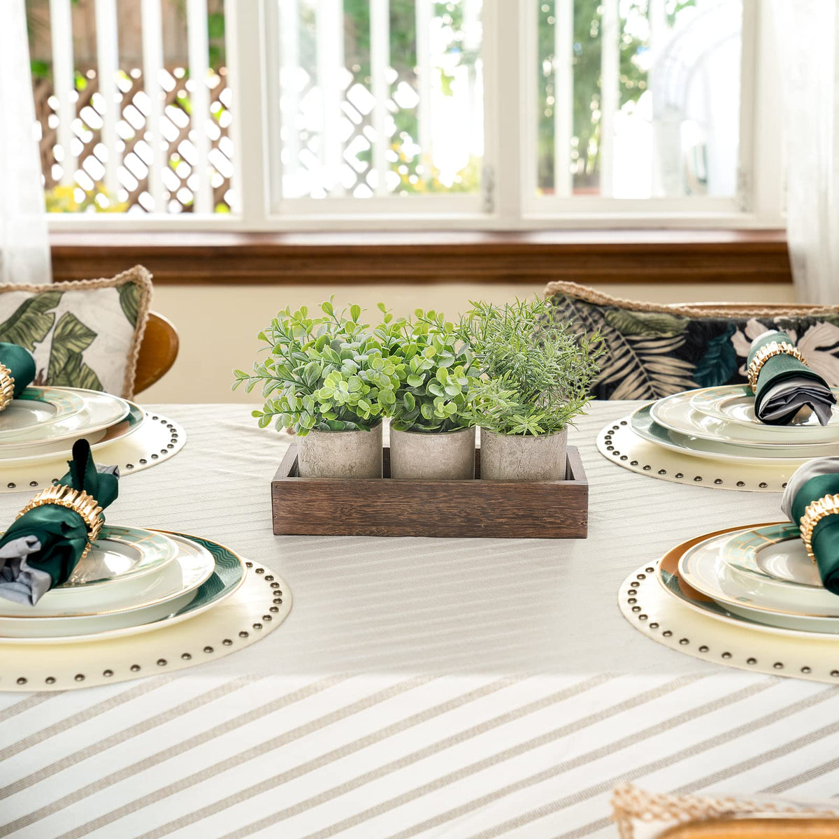 Dahey pulp pot flower pots add greenery without maintenance.