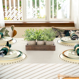 Dahey pulp pot flower pots add greenery without maintenance.