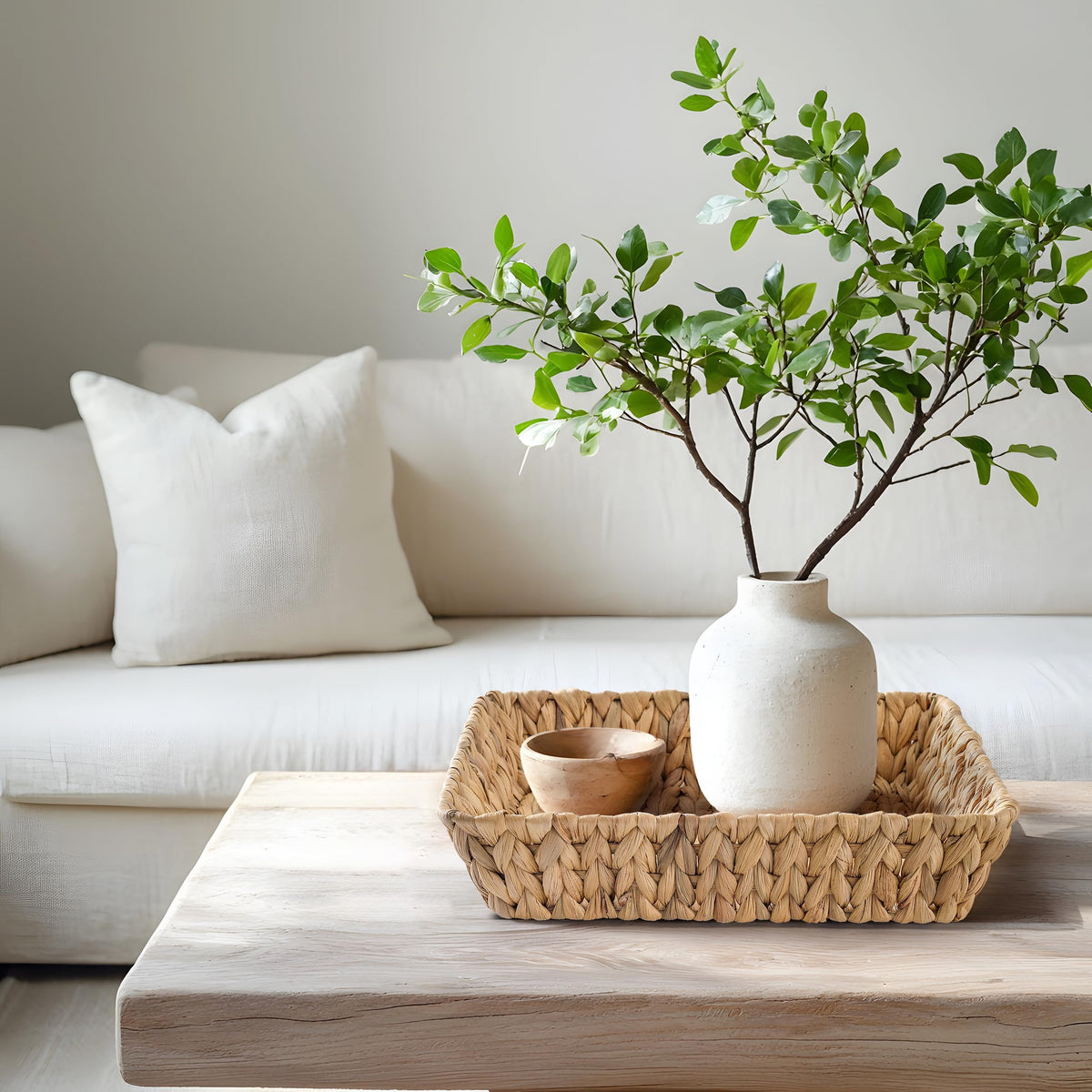 DAICOLAD large wicker basket empty on a shelf for versatile storage.