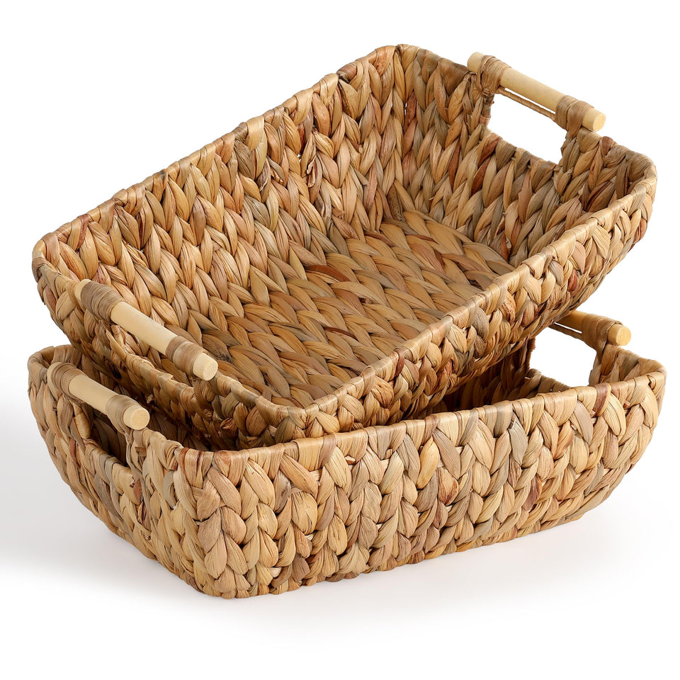 DAICOLAD water hyacinth basket with wooden handles, front view for living room organization.