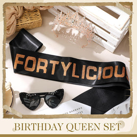 Daifunli Hello Forty crown adds sparkling elegance to the party.