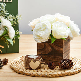 Dandat floral foam blocks support quick, clean centerpiece designs