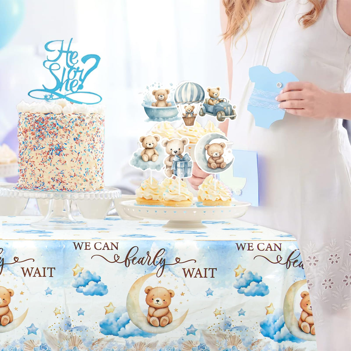 DataMoon Blue Heart Foil Balloons add vibrant pops of color.