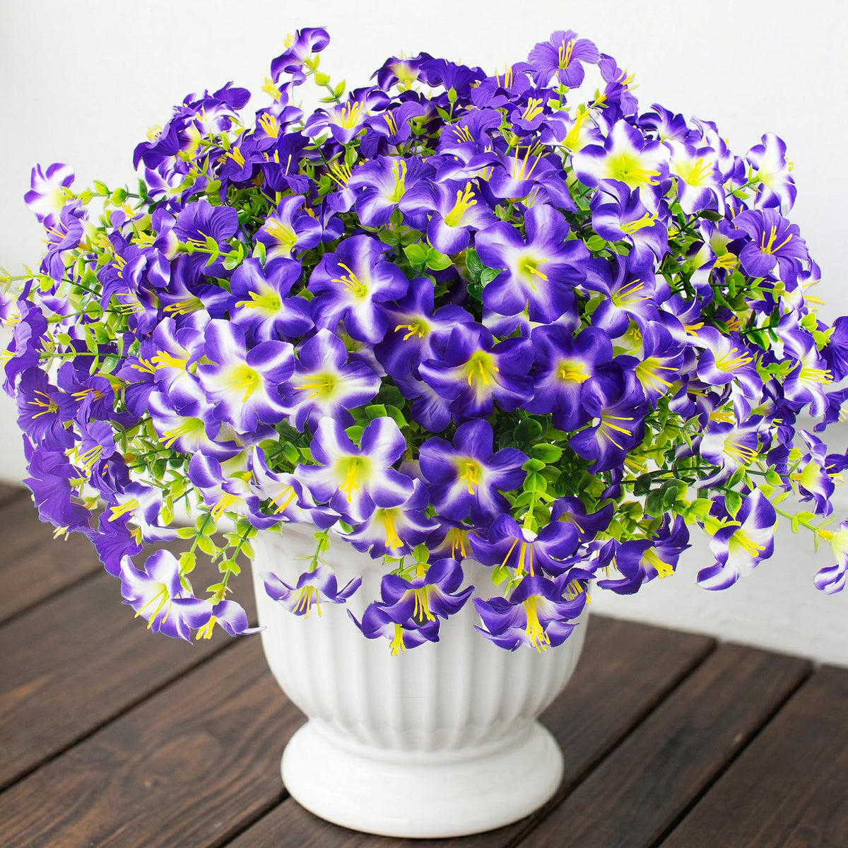 Daynight 32-pcs faux petunias in purple for realistic porch color