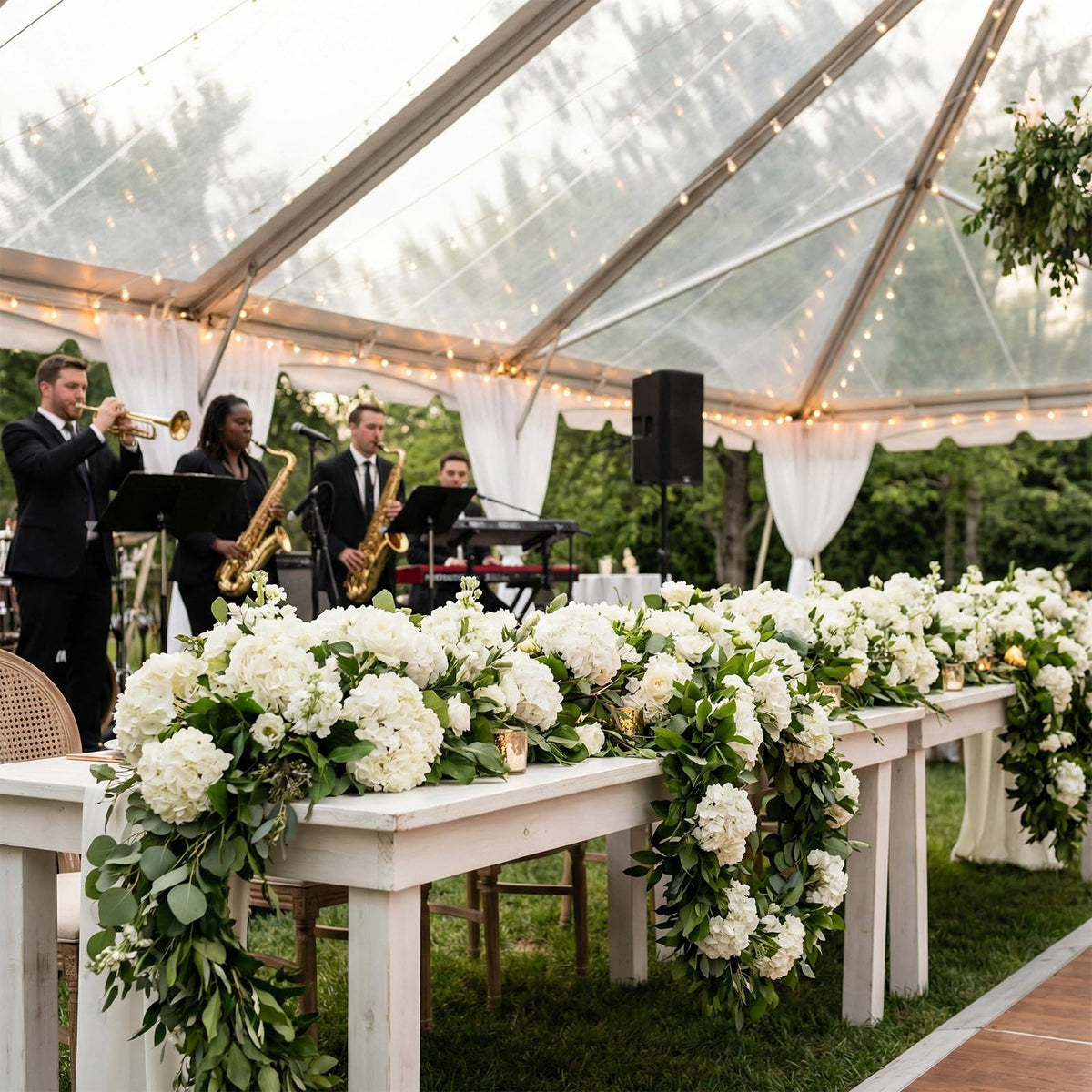 Daynight outdoor decor hydrangea flowers suitable for porches and paths.