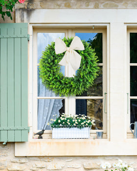 DDHS handcrafted leaves and vines emphasize artisan detail on the wreath