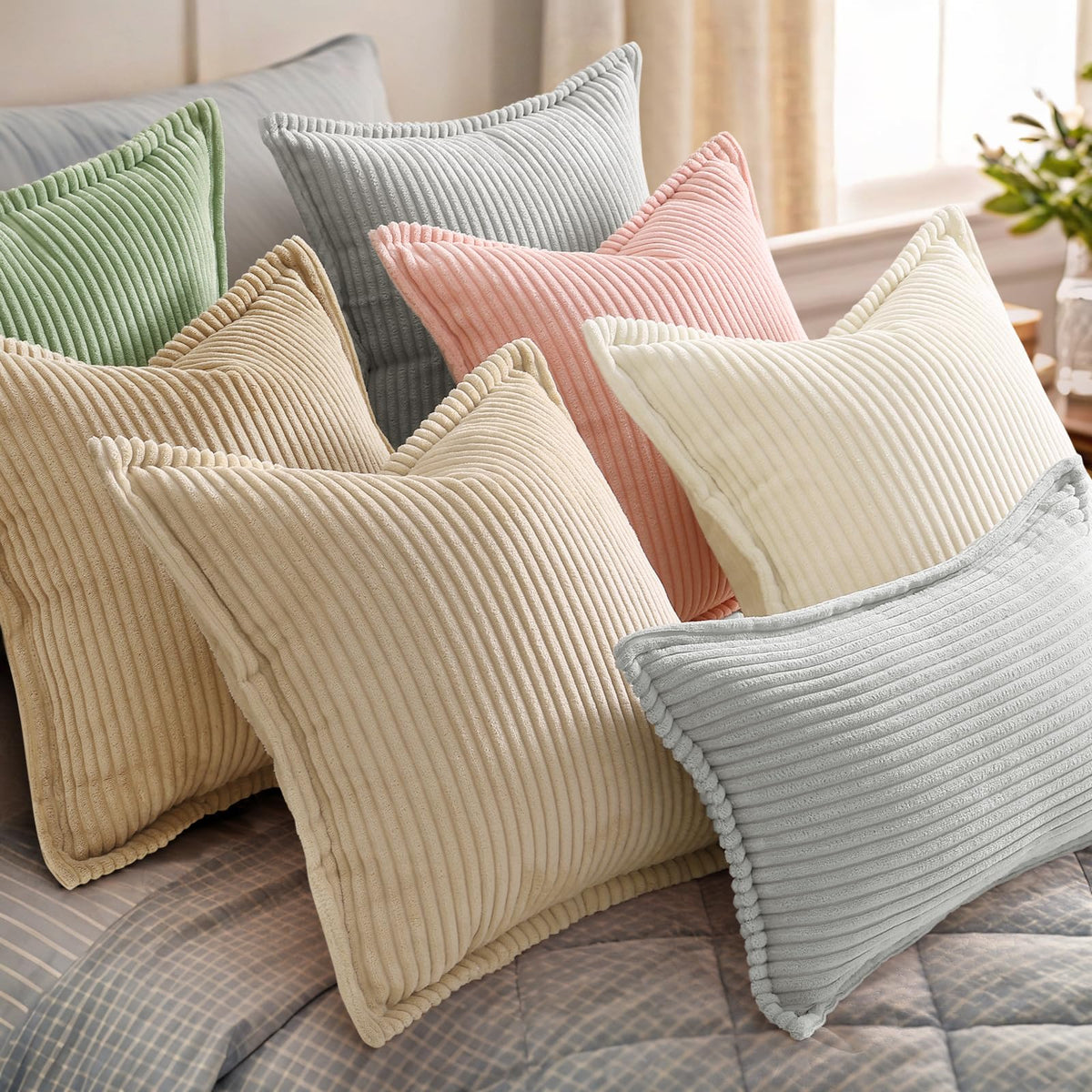 decorUhome Flange-edge design improves visual detail on throw cushions.