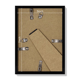 decorUhome gift-ready frames are a thoughtful present option.