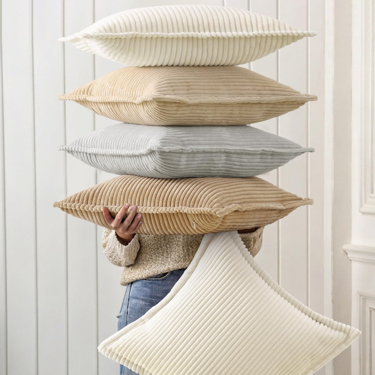 decorUhome Machine-washable corduroy pillow cover simplifies care routines.
