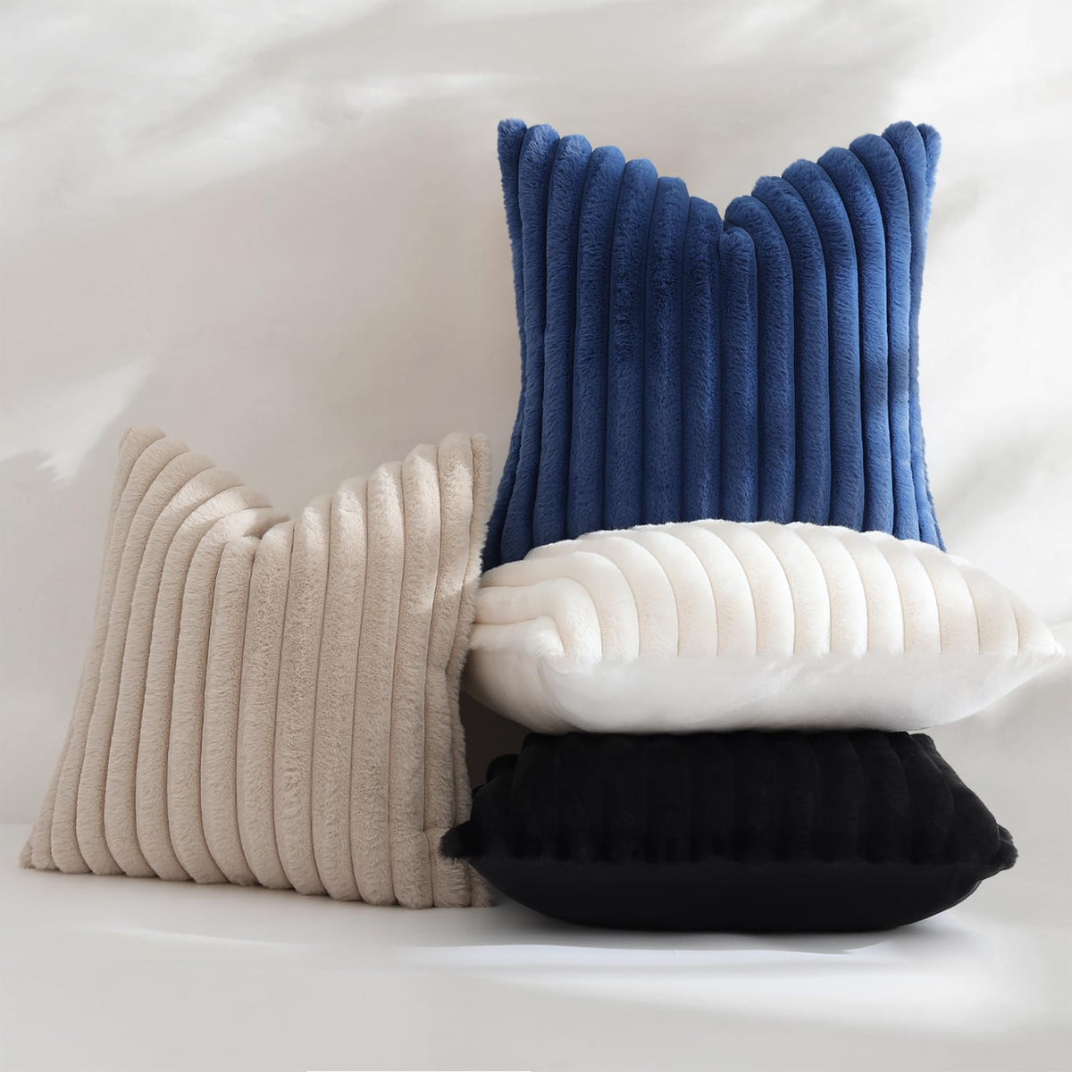 decorUhome Hidden zipper detail for easy insertions and sleek silhouette.